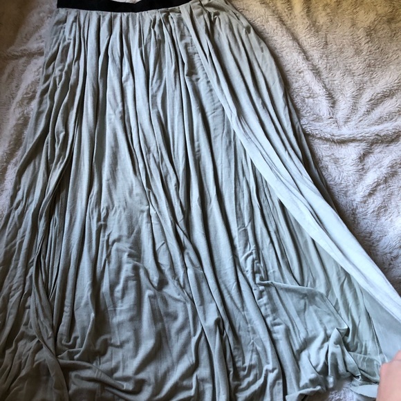 Loght Green Maxi Skirt With Double Split - Picture 3 of 3